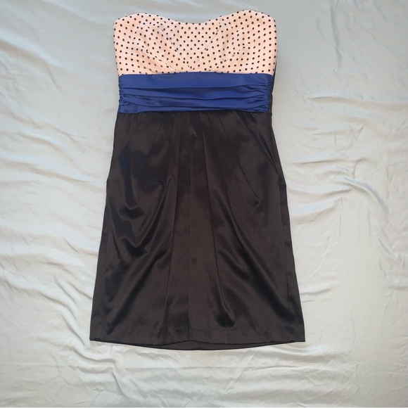 Mini Dress with Pockets - Picture 1 of 4